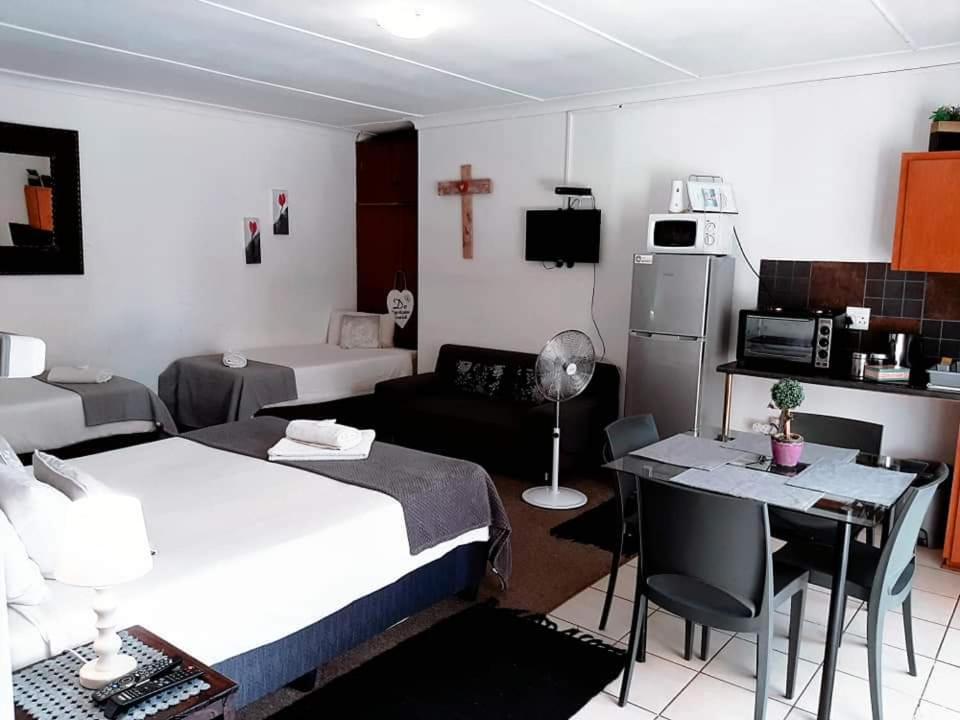 Aandrus Guesthouse 布隆方丹 外观 照片