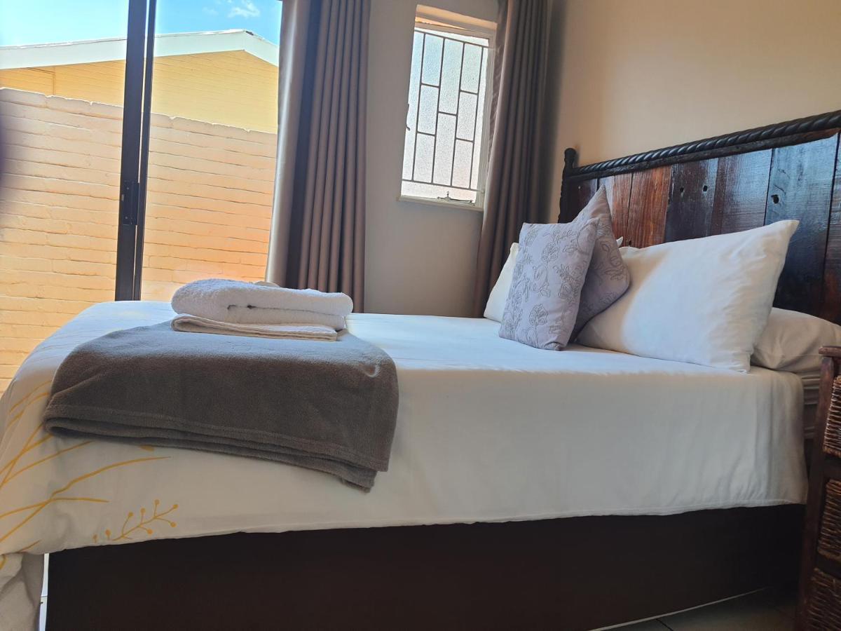 Aandrus Guesthouse 布隆方丹 外观 照片