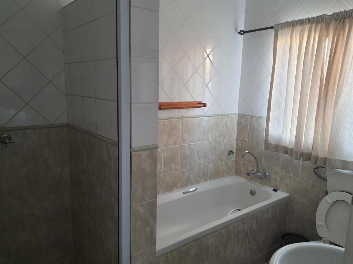 Aandrus Guesthouse 布隆方丹 外观 照片