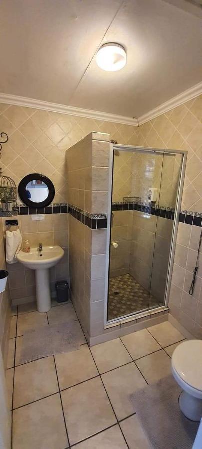 Aandrus Guesthouse 布隆方丹 外观 照片