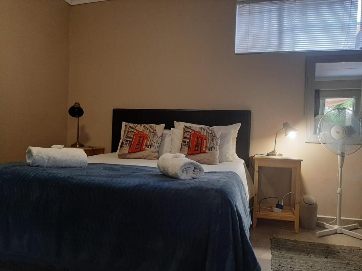 Aandrus Guesthouse 布隆方丹 外观 照片