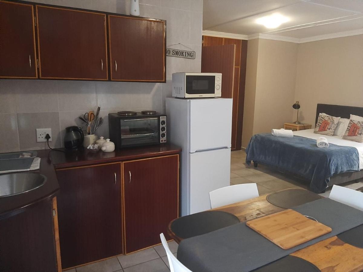 Aandrus Guesthouse 布隆方丹 外观 照片